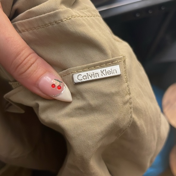 Like new men’s slim fit Calvin Klein pants - Picture 4 of 4